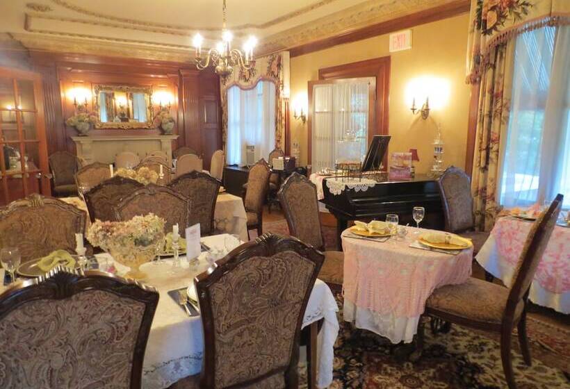 مبيت وإفطار The Silver Fountain Inn