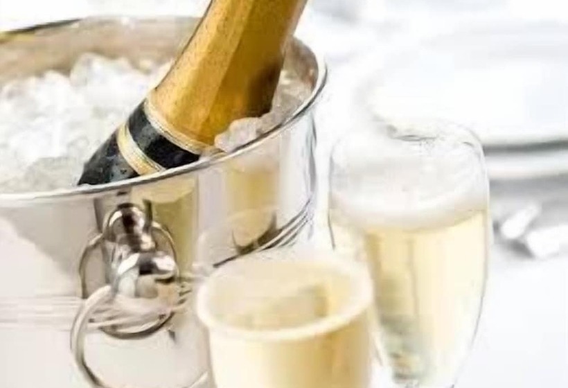 مبيت وإفطار The Silver Fountain Inn