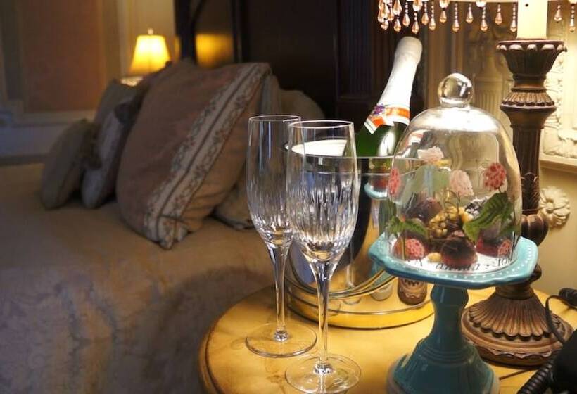 مبيت وإفطار The Silver Fountain Inn