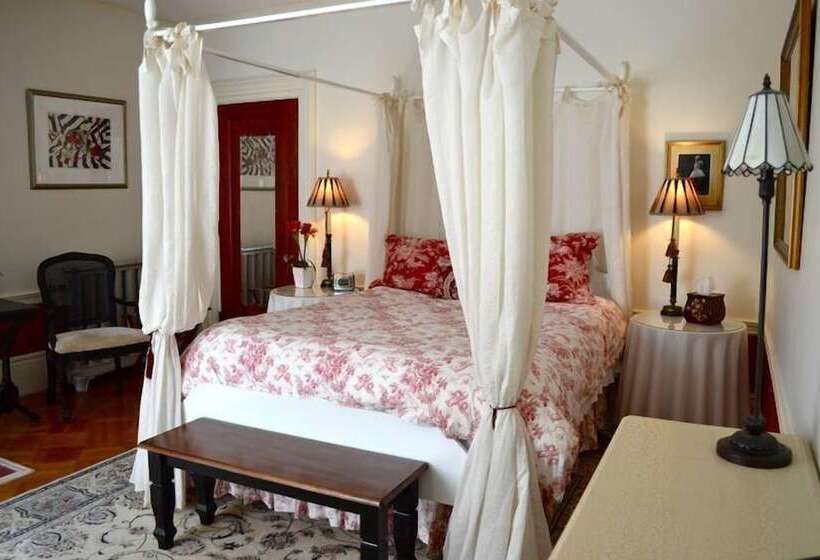 مبيت وإفطار The Silver Fountain Inn