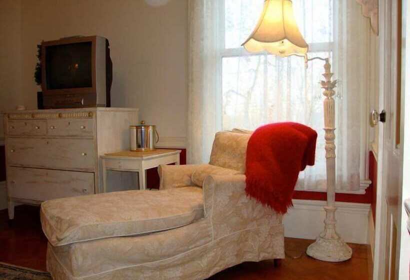 مبيت وإفطار The Silver Fountain Inn