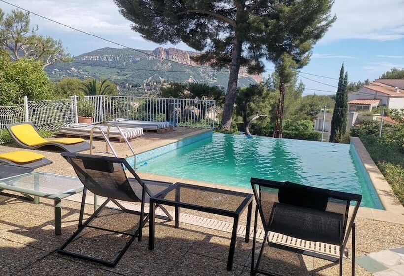 Cassis Hostel Les Heures Claires