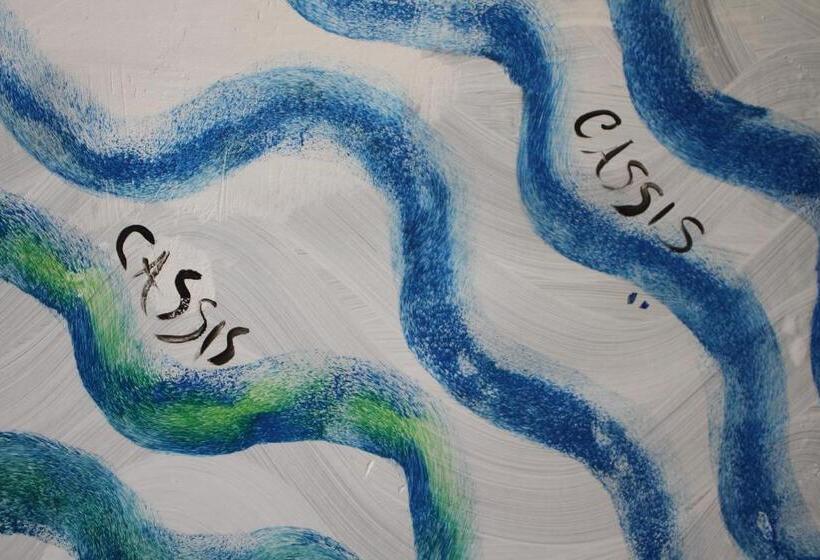 Cassis Hostel Les Heures Claires