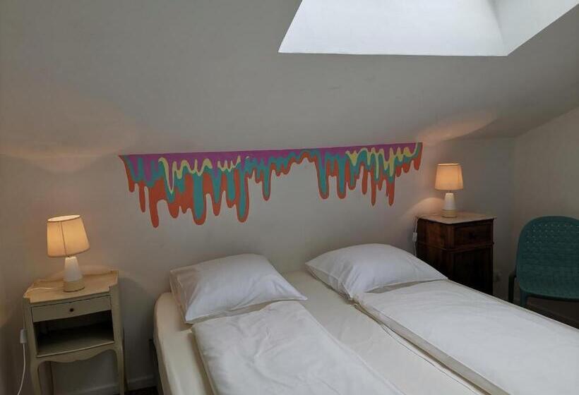 Cassis Hostel Les Heures Claires