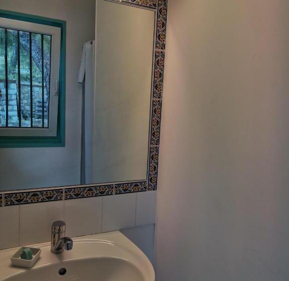 Cassis Hostel Les Heures Claires