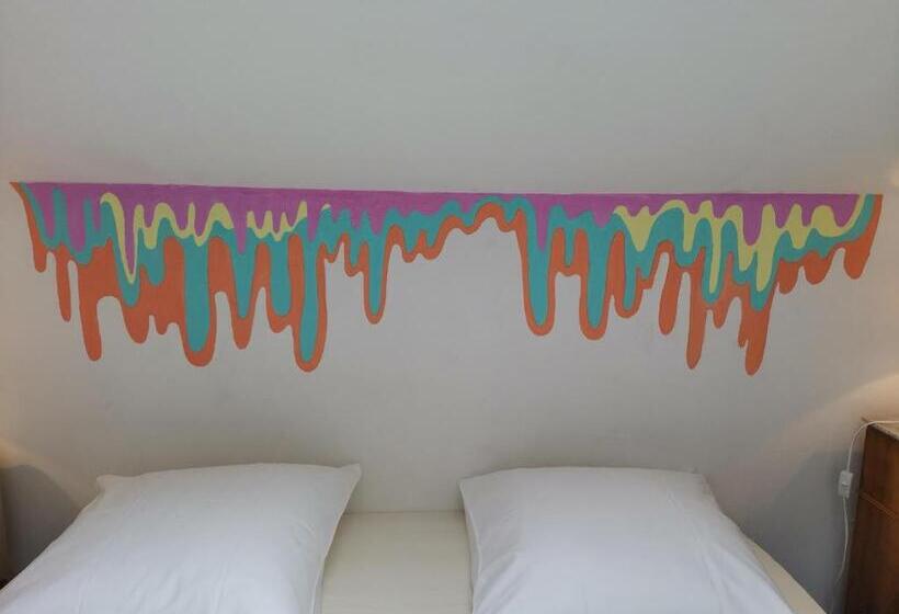 Cassis Hostel Les Heures Claires