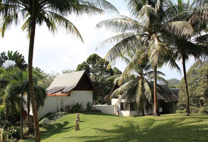 De Chom Villa