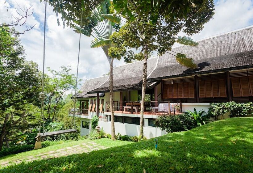 De Chom Villa