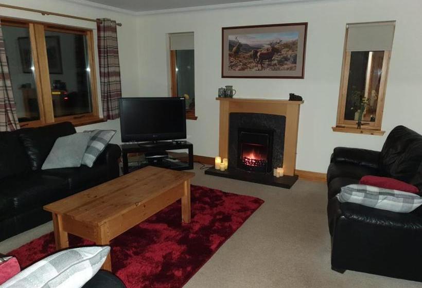 Craigmore Lodge, Aviemore. Highland Holiday Homes