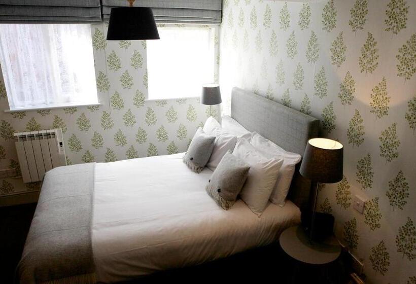 مسافرخانه The Rose And Crown