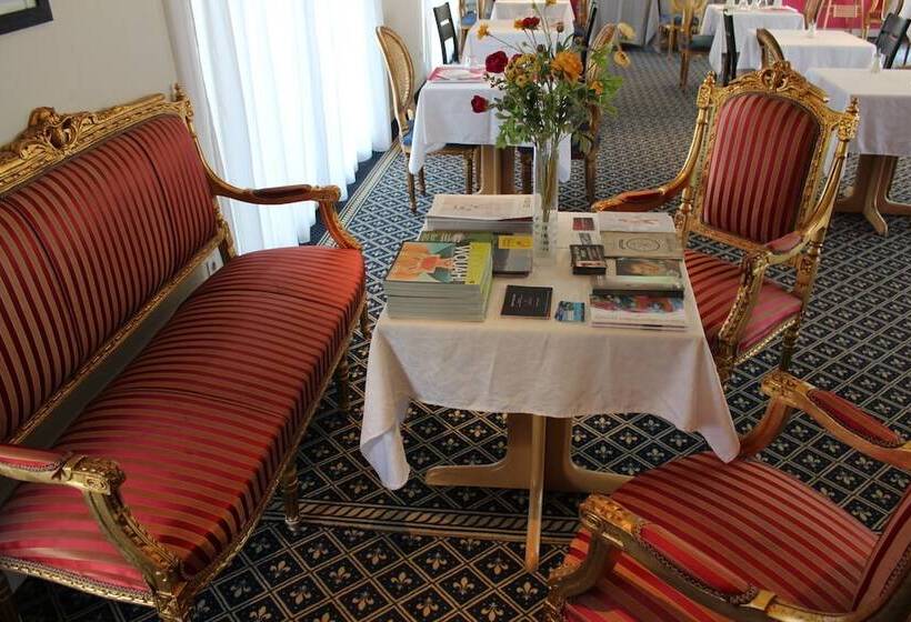 فندق Fleur De Lys Hazebrouck