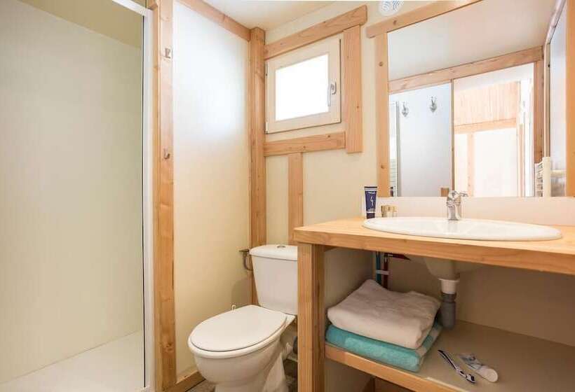 ホテル Huttopia Divonne