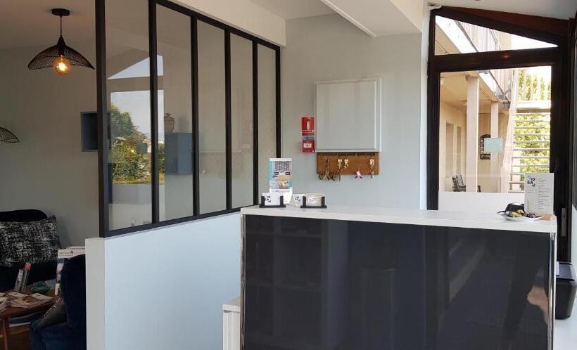 בית מלון כפרי L Ideal Le Mountbatten