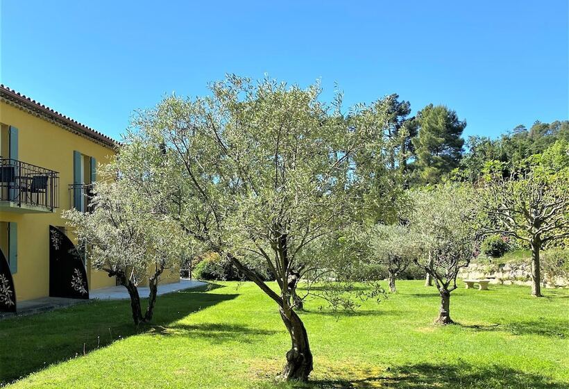 ホテル Les Sables D Ocre & Spa