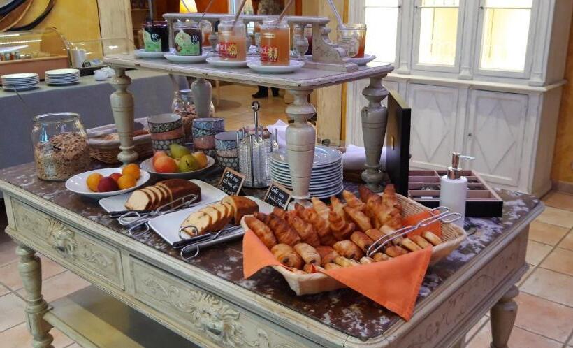 ホテル Les Sables D Ocre & Spa