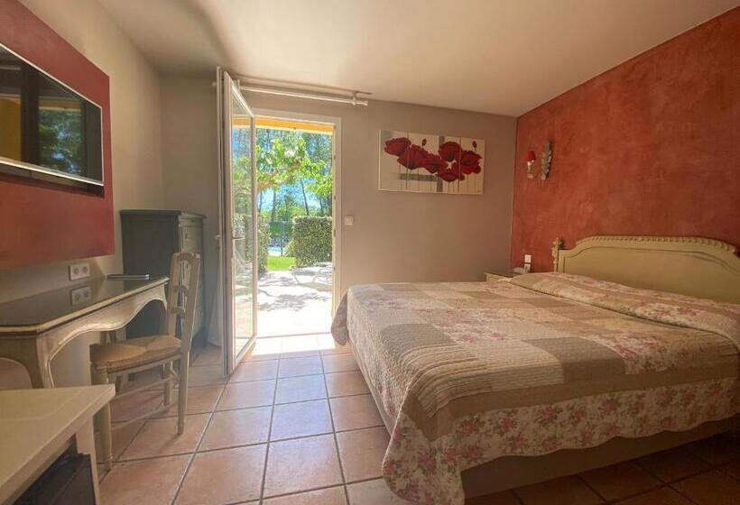 ホテル Les Sables D Ocre & Spa