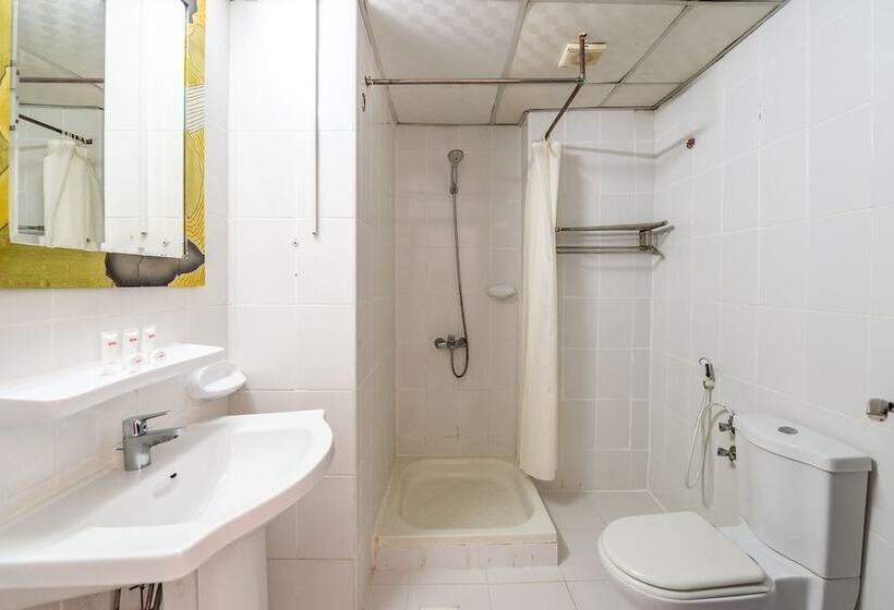 Mermaid Beach Hotel Llc