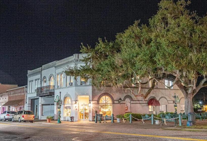 בית מלון כפרי Oakpak Inns   Enjoy All Inclusive Snack Beverages Wine & Beer During The Stay