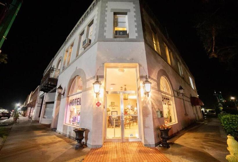 酒店 Oakpak Inns   Enjoy All Inclusive Snack Beverages Wine & Beer During The Stay