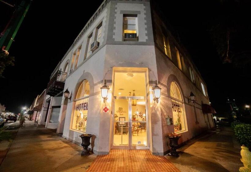 酒店 Oakpak Inns   Enjoy All Inclusive Snack Beverages Wine & Beer During The Stay