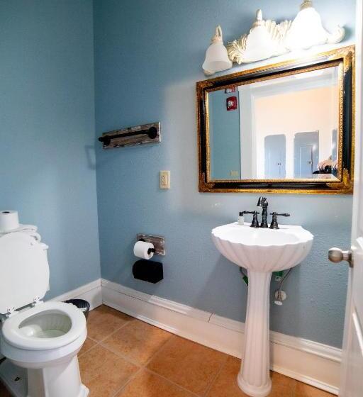 בית מלון כפרי Oakpak Inns   Enjoy All Inclusive Snack Beverages Wine & Beer During The Stay