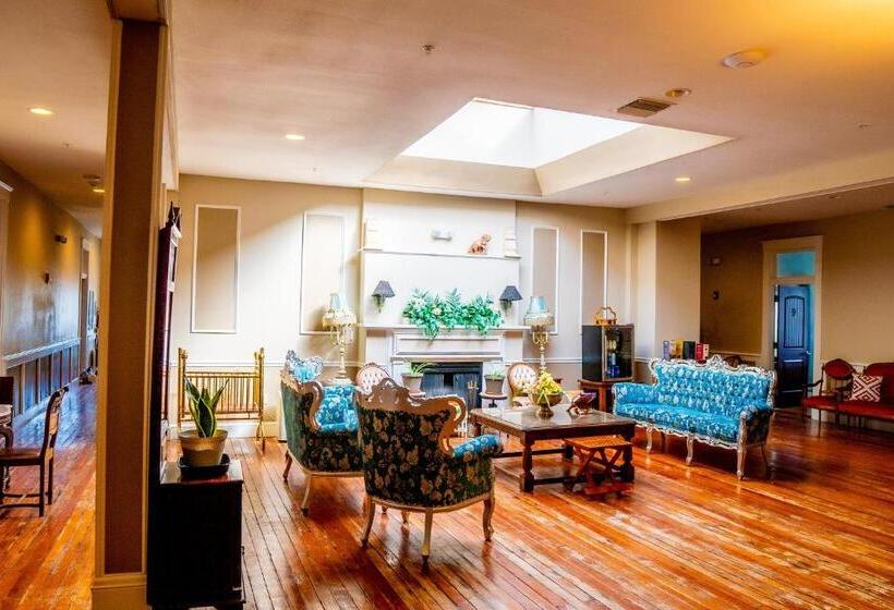 酒店 Oakpak Inns   Enjoy All Inclusive Snack Beverages Wine & Beer During The Stay