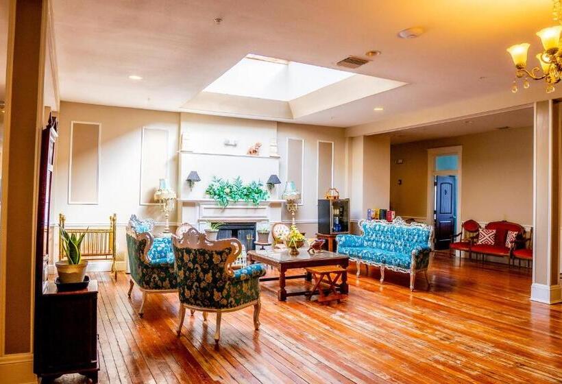 בית מלון כפרי Oakpak Inns   Enjoy All Inclusive Snack Beverages Wine & Beer During The Stay