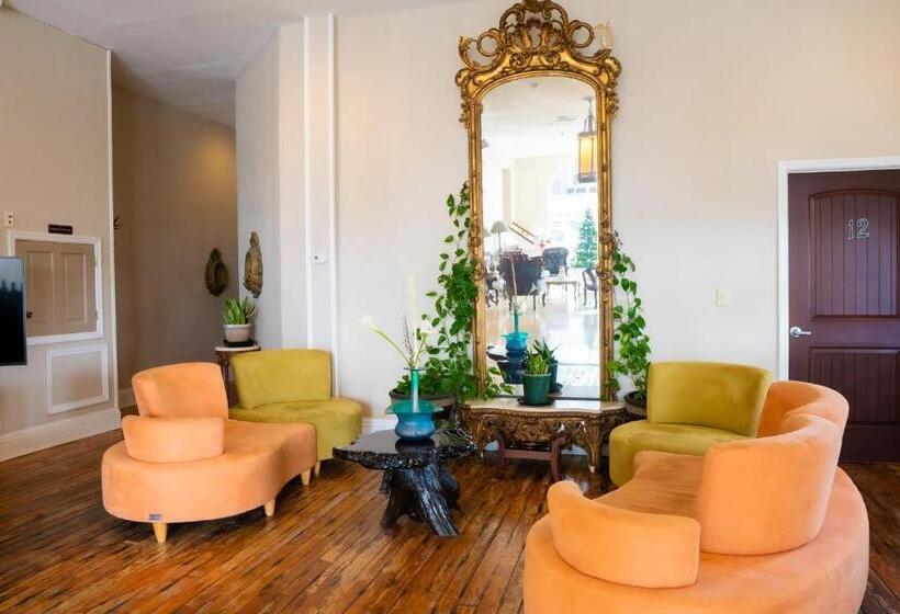 בית מלון כפרי Oakpak Inns   Enjoy All Inclusive Snack Beverages Wine & Beer During The Stay