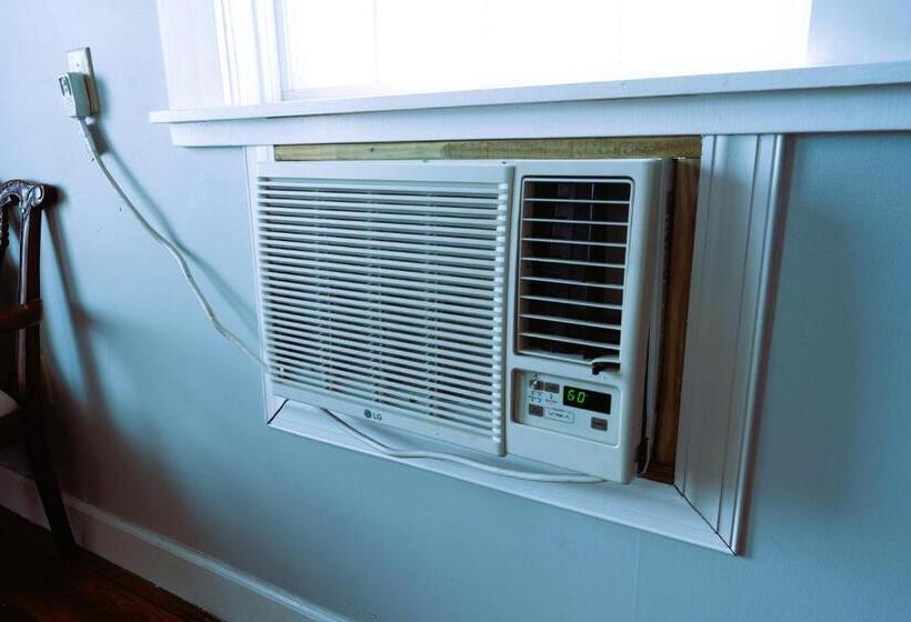 酒店 Oakpak Inns   Enjoy All Inclusive Snack Beverages Wine & Beer During The Stay