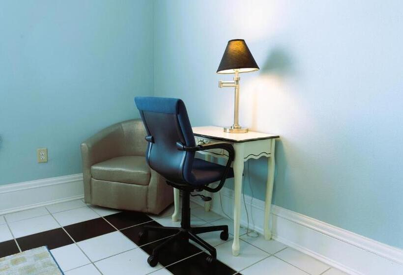 酒店 Oakpak Inns   Enjoy All Inclusive Snack Beverages Wine & Beer During The Stay