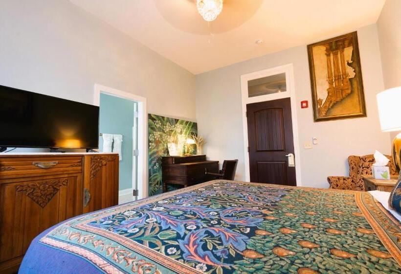 酒店 Oakpak Inns   Enjoy All Inclusive Snack Beverages Wine & Beer During The Stay