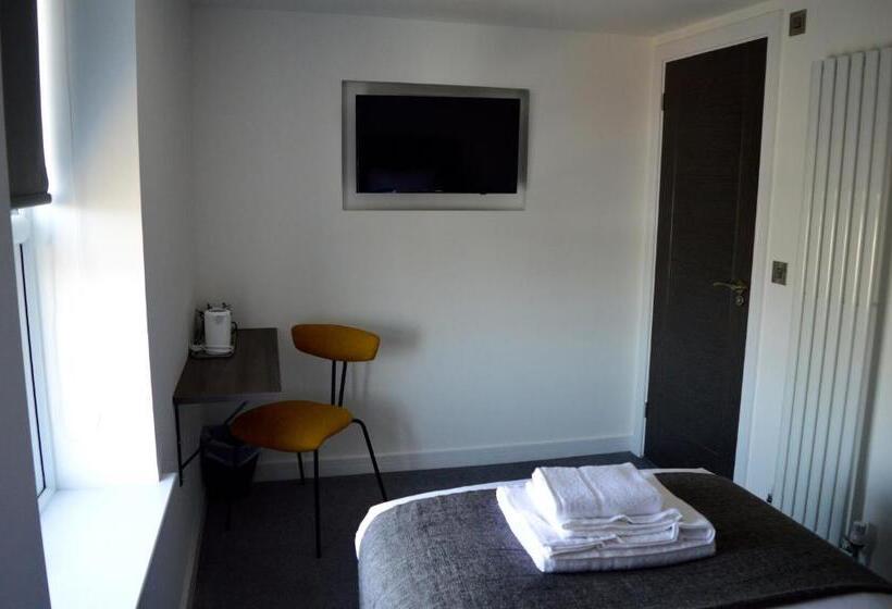 Отель Q8 Boutique