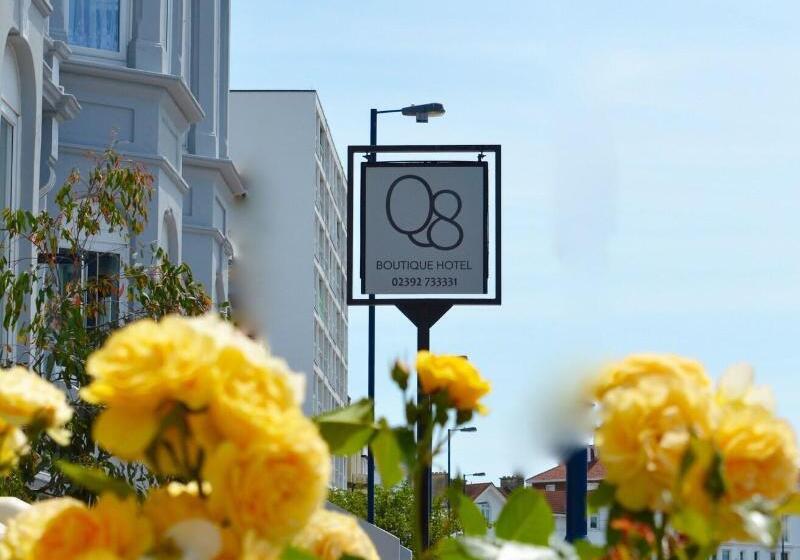 Отель Q8 Boutique