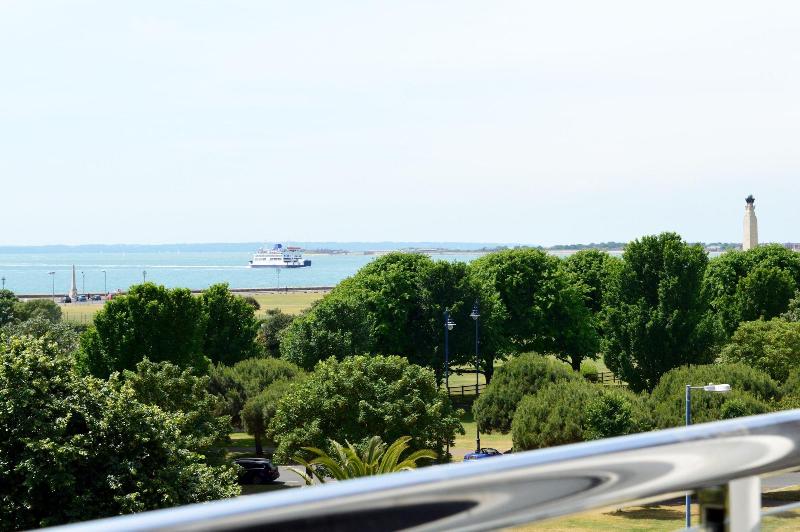 Отель Q8 Boutique