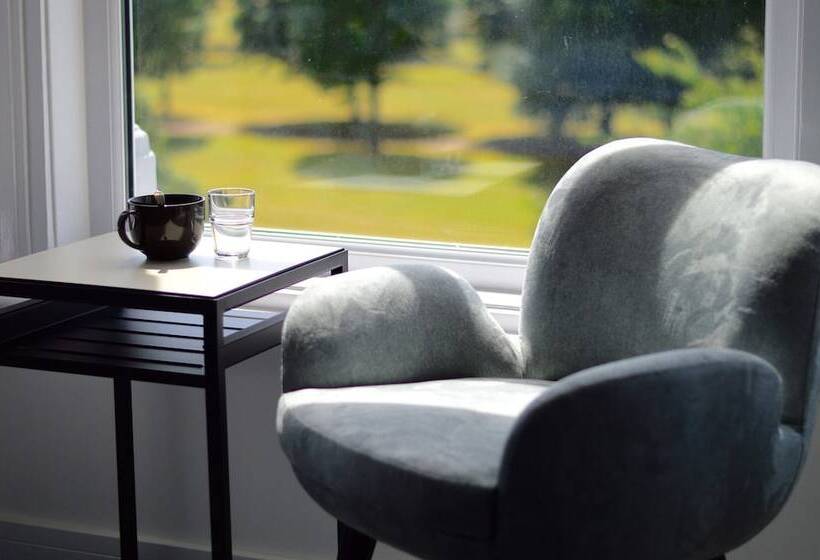 Отель Q8 Boutique