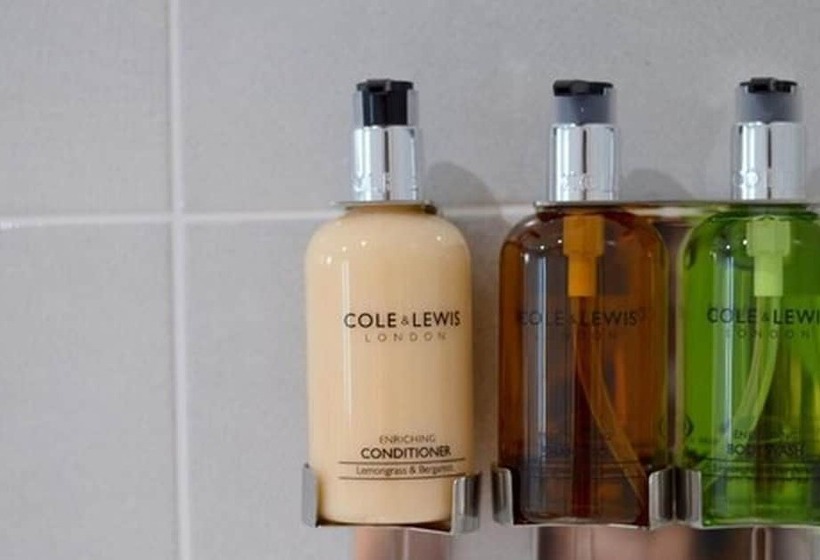 Отель Q8 Boutique