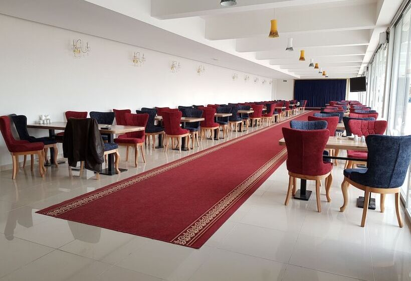 בית מלון כפרי Sale Resort