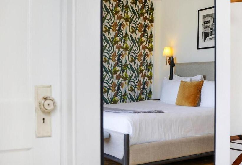 Tower Hotel Little Havana