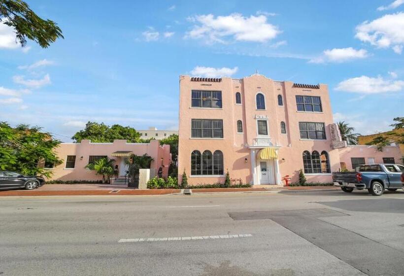 Tower Hotel Little Havana