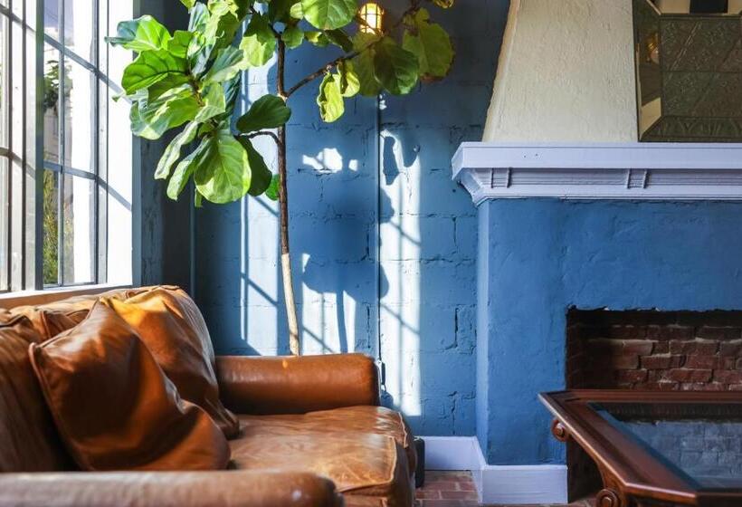 Tower Hotel Little Havana