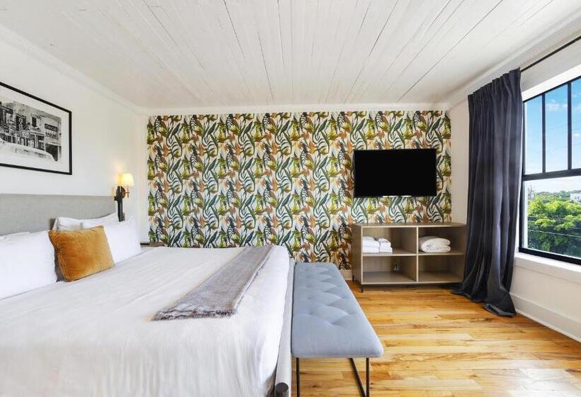 Tower Hotel Little Havana