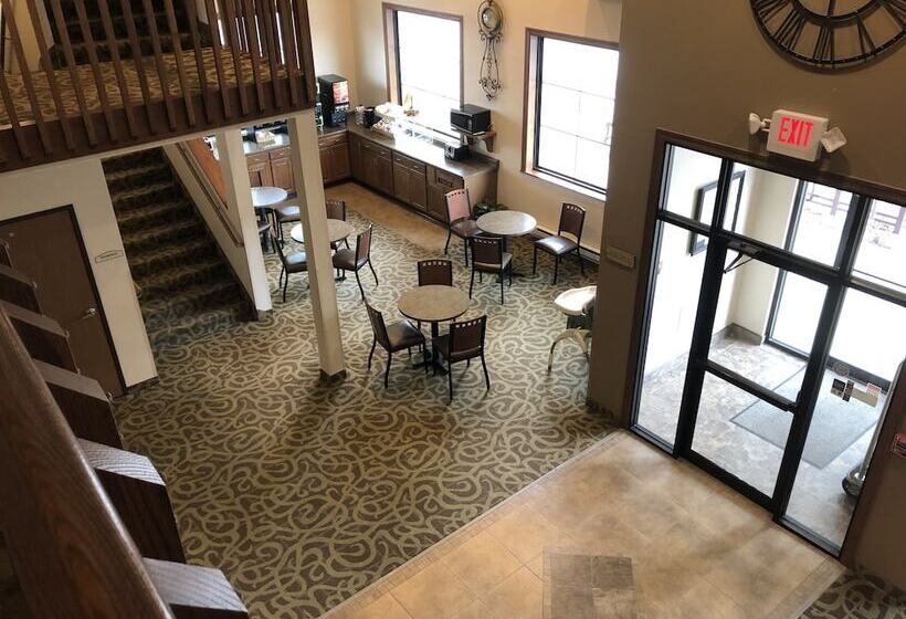 호텔 Shenandoah Inn & Suites