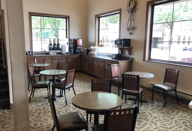 호텔 Shenandoah Inn & Suites