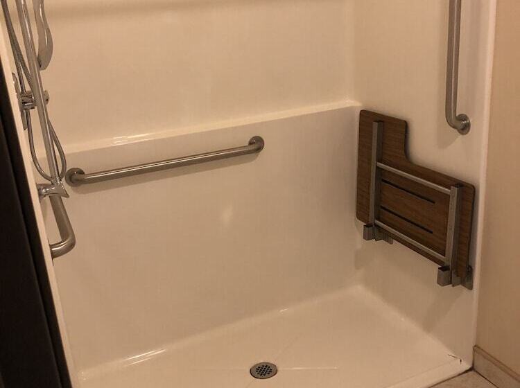 호텔 Shenandoah Inn & Suites