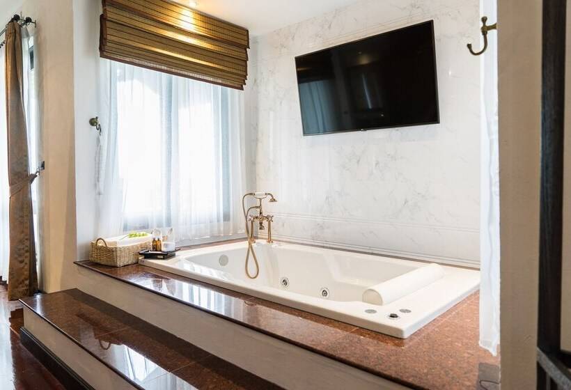 בית מלון כפרי Shinnabhura Historic Boutique