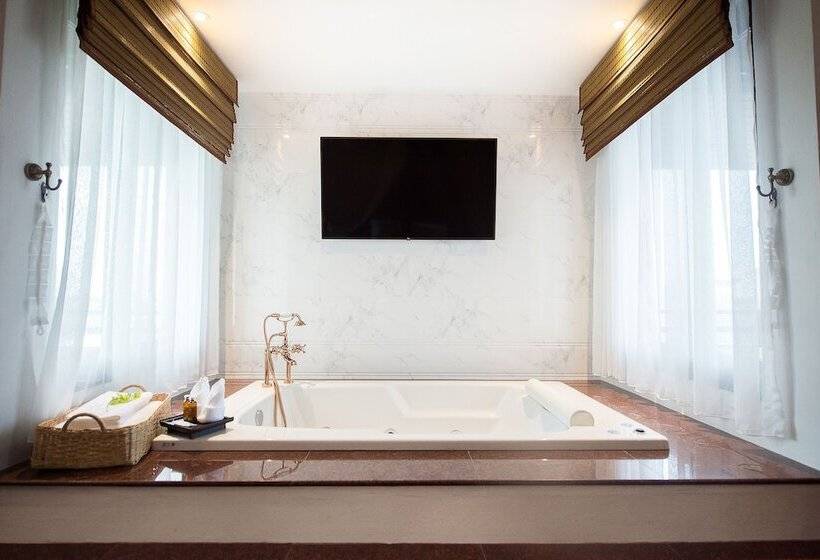 בית מלון כפרי Shinnabhura Historic Boutique