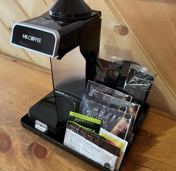 Отель The Longhorn Ranch Resort Lodge & Rv Park