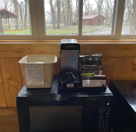 Отель The Longhorn Ranch Resort Lodge & Rv Park