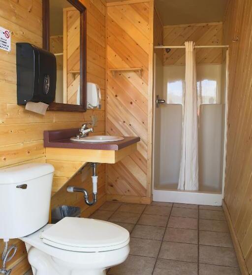 Отель The Longhorn Ranch Resort Lodge & Rv Park