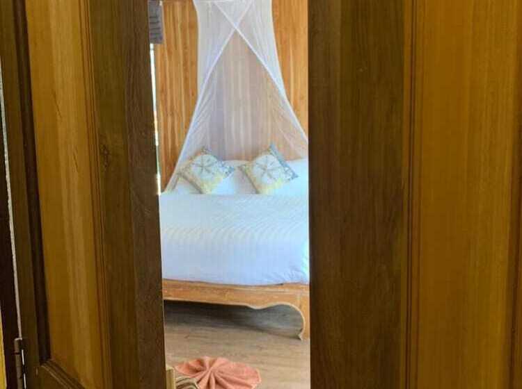 Отель Thiw Son Beach Resort